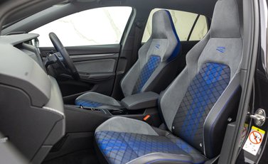 Volkswagen Golf R TSI 4MOTION 19