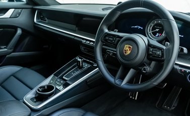 Porsche 911 Turbo S (992) 10