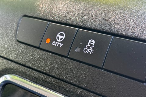 Iveco Daily 35C16 HV Business 3520 Panel Van - Sat Nav / Rear Camera 29