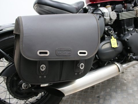 Triumph Bobber BONNEVILLE BOBBER 20