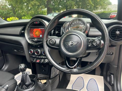 Mini Convertible 1.5 Cooper Euro 6 (s/s) 2dr 34