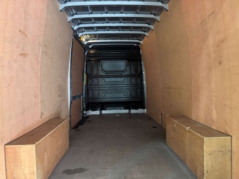 Volkswagen Crafter 2.0 Crafter CR35 Trendline TDI Auto 27