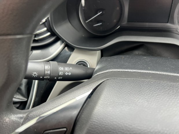 Maxus Deliver 9 LWB L3H2 (SOLD) Medium Roof Alloys Camera Sensors EURO 6 30