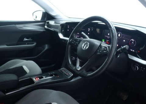 Vauxhall Mokka 50kWh Elite Nav Premium SUV 5dr Electric Auto (136 ps) 41