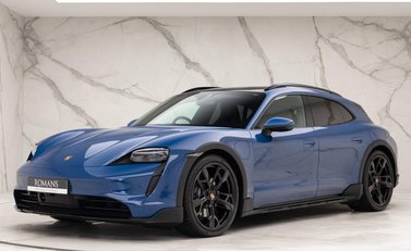Porsche Taycan 4 CROSS TURISMO 1