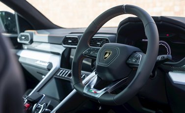 Lamborghini Urus 11
