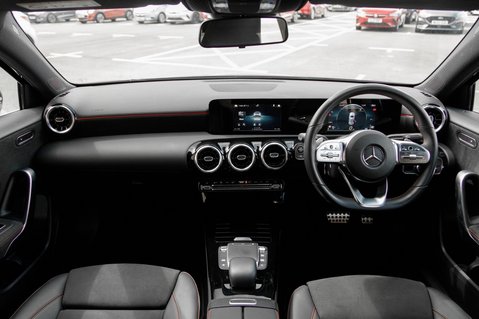 Mercedes-Benz A Class A 180 AMG LINE 3
