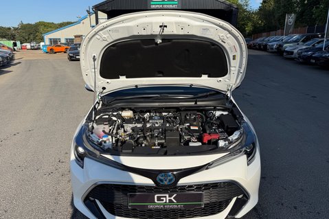 Toyota Corolla EXCEL HYBRID - ONE OWNER - FULL TOYOTA SERVICE HISTORY 53