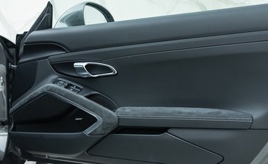 Porsche 911 GT3 (991.2) 20