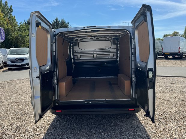 Renault Trafic AUTO SWB (SOLD MT) L1H1 Low Roof Sport SL29 Air Con Alloys E 8