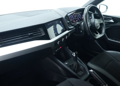 Audi A1 1.5 TFSI 35 S line Sportback 5dr Petrol S Tronic Euro 6 (s/s) (150 ps) 41