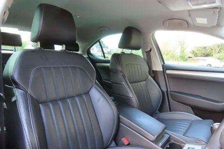 Skoda Superb 2.0 TDI SE Technology Euro 6 (s/s) 5dr 9