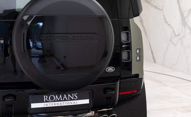 Land Rover Defender V8 24