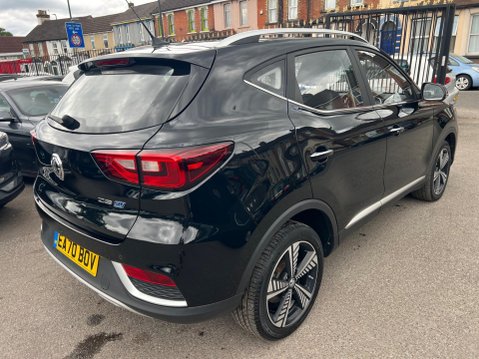 MG ZS 44.5kWh Exclusive Auto 5dr 6