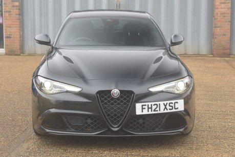 Alfa Romeo Giulia V6 BITURBO QUADRIFOGLIO 2