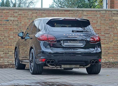 Porsche Cayenne GTS 6