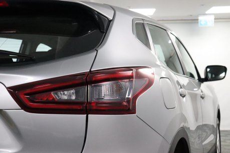 Nissan Qashqai DIG-T ACENTA PREMIUM 23