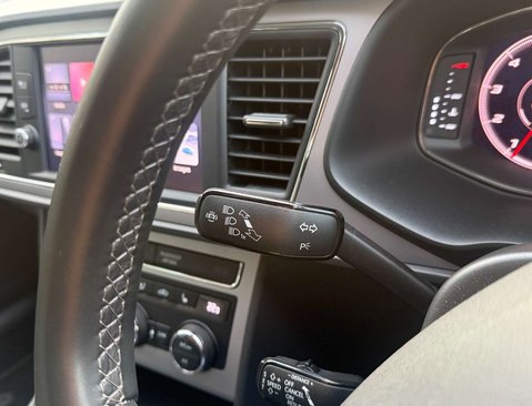 SEAT Leon 2.0 Leon Xcellence Luxury TSi Semi-Auto 5dr 23