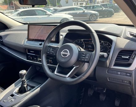 Nissan Qashqai 1.3 Qashqai Acenta Premium DiG-T MHEV 5dr 18