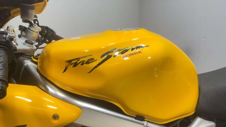 Honda VTR FIRESTORM 1997 ONLY 13K RUNS GREAT VERY CLEAN NEW MOT 1000CC VTWIN 19