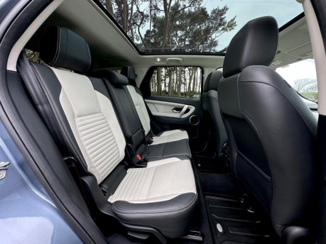 Land Rover Discovery Sport R-DYNAMIC HSE PHEV 60