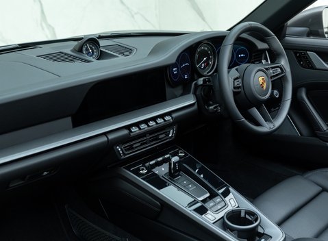 Porsche 911 Carrera S Cabriolet (992) 16