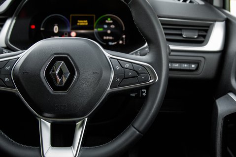 Renault Captur TECHNO E-TECH 19