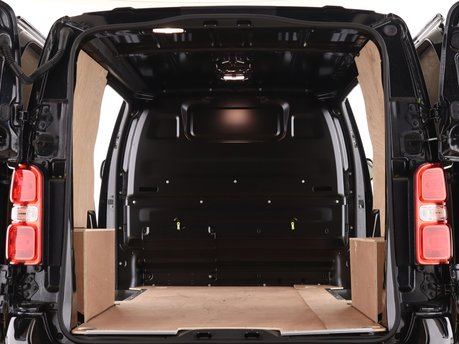 Citroen Dispatch M 1400 2.0 BlueHDi 180 Van Driver EAT8 4
