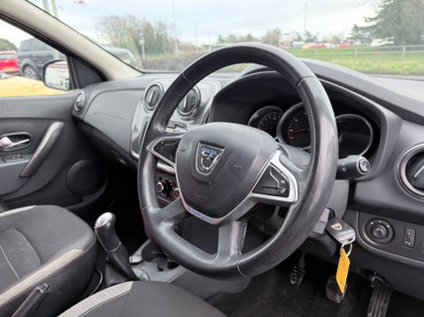 Dacia Sandero Stepway 0.9 LAUREATE TCE 9