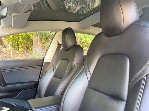 Tesla Model 3 Model 3 Long Range AWD 4WD 4dr 10