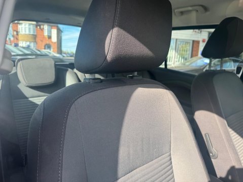 Ford Grand C-Max 1.5 TDCi Titanium Euro 6 (s/s) 5dr 24