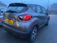 Renault Captur PLAY TCE 8