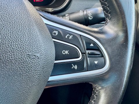 Renault Kadjar SIGNATURE NAV TCE 28