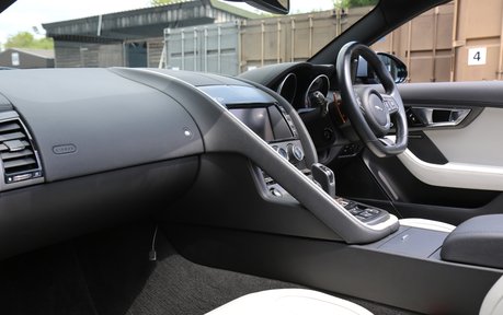 Jaguar F-Type V8 S - Stunning Example with a Great History 38