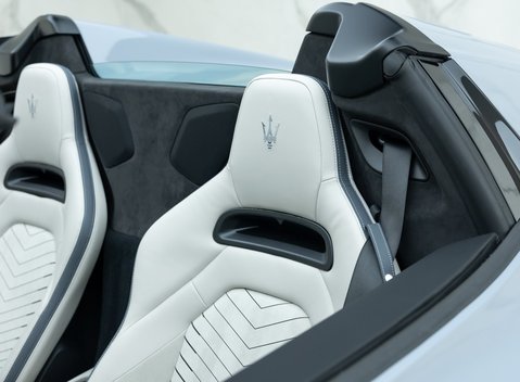 Maserati MC20 Cielo 21