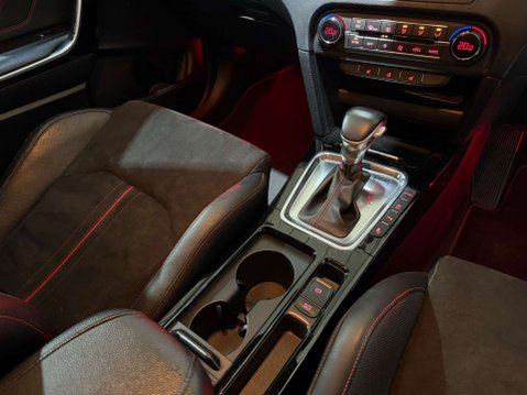Kia Pro Ceed 1.6 ProCeed GT ISG Semi-Auto 5dr 38