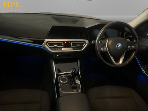 BMW 3 Series 2.0 330e 12kWh SE Pro Touring 5dr Petrol Plug-in Hybrid Auto xDrive Euro 6 18