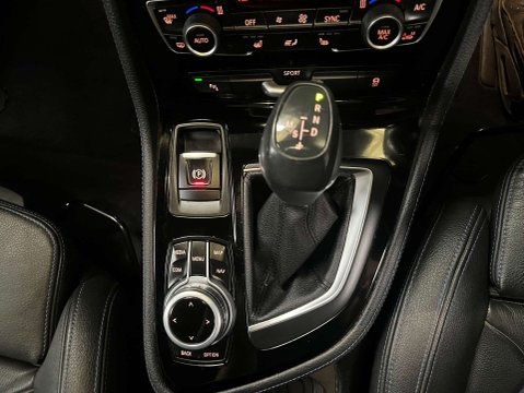 BMW 2 Series 2.0 220i M Sport Auto 5dr 21
