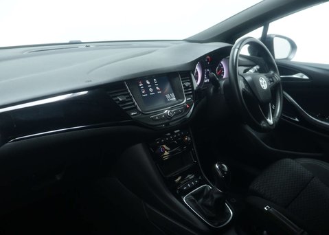 Vauxhall Astra 1.4 Astra SRi VX-Line Nav T S/S 5dr 40