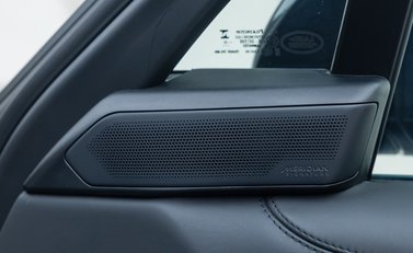 Land Rover Range Rover P530 SV 30