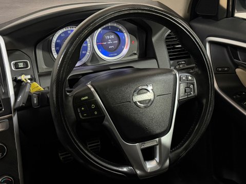 Volvo XC60 D5 R-DESIGN AWD 13