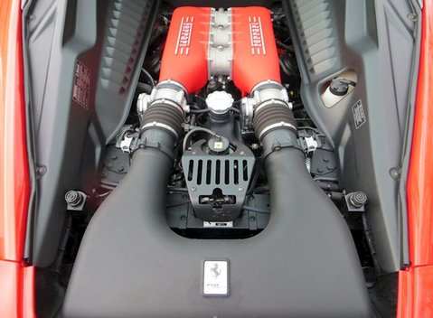 Ferrari 458 Italia 2