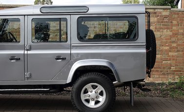 Land Rover 110 XS 18