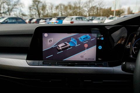 Volkswagen Golf LIFE TSI 25