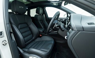 Porsche Macan GTS 10