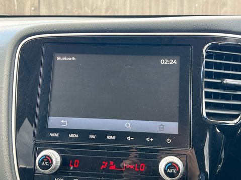 Mitsubishi Outlander EXCEED 24