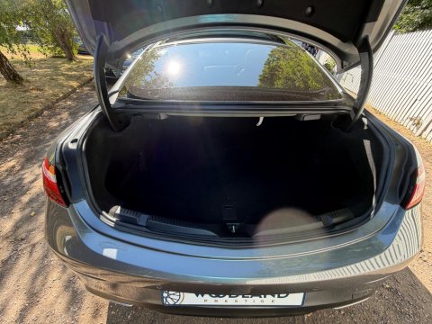Mercedes-Benz E Class E 300 AMG LINE PREMIUM 40