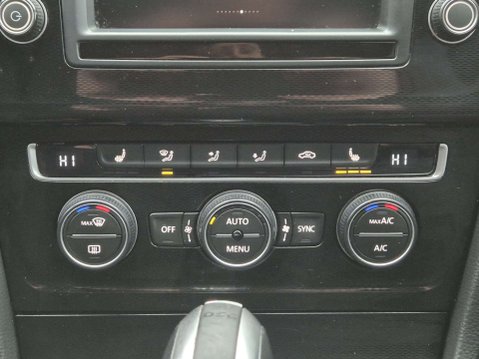 Volkswagen Golf 2.0 Golf GTD Semi-Automatic 5dr - NATIONAL DELIVERY* 33