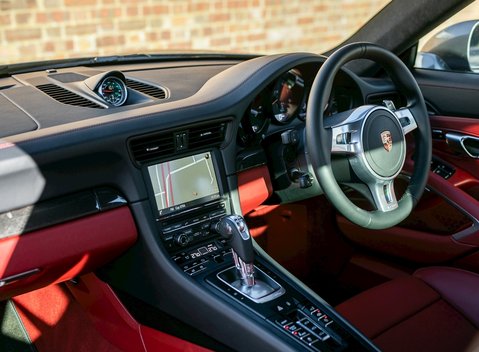 Porsche 911 (991) Carrera GTS 14
