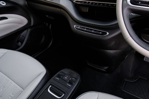 Fiat 500e LA PRIMA 38